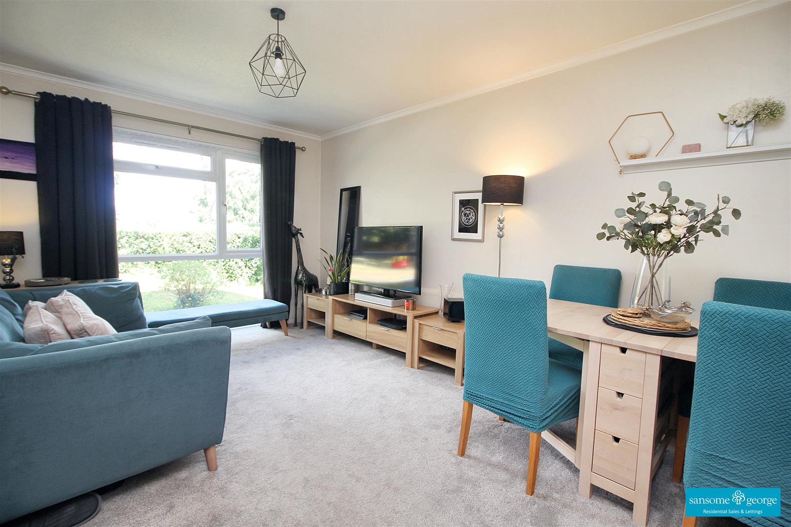 2 bed property in Southcote Road, Reading
